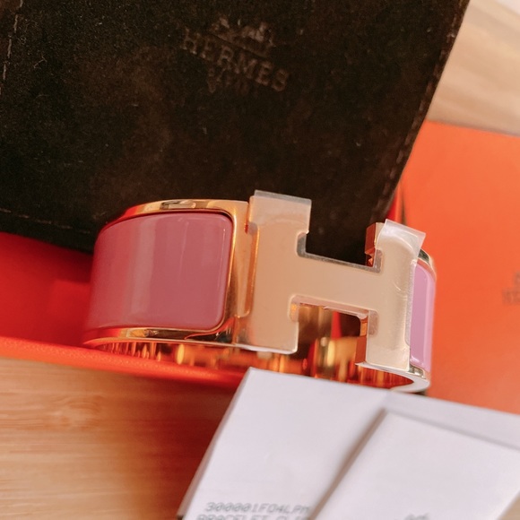 Sold)Hermès click H - Picture 2 of 3